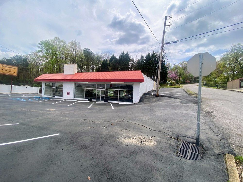 Gym For Lease: 3900 Hixson Pike, Chattanooga, TN 37415